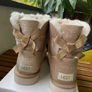 New UGG Gold Glitter Mini Bailey Bow Boots Size 9